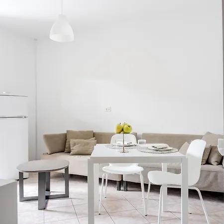 Bed & Breakfast Boutique House In Corte Storica Seregno