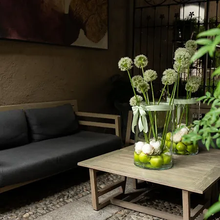 Boutique House In Corte Storica Bed & Breakfast Seregno