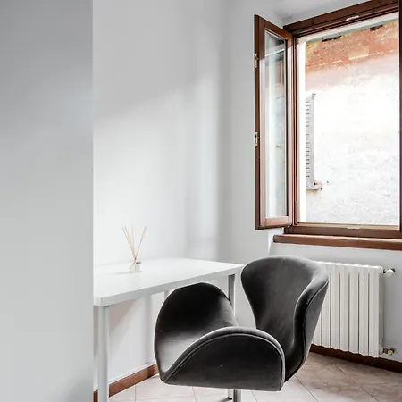 Boutique House In Corte Storica * Seregno